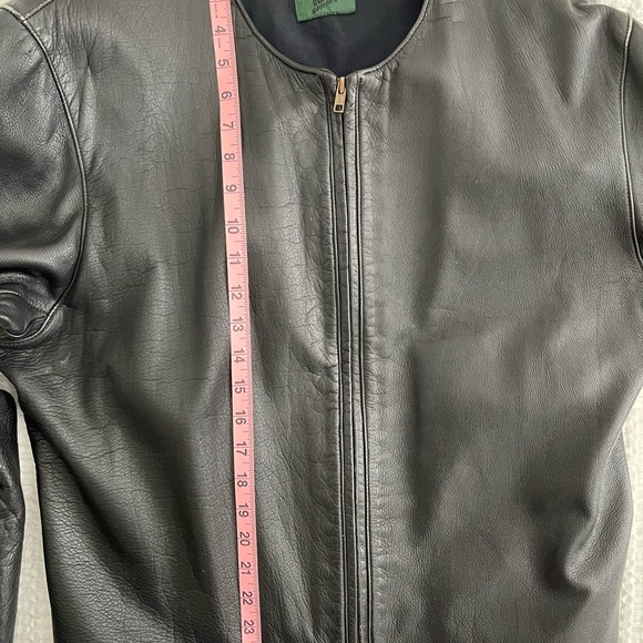 Men’s vintage leather jacket with white stripes. - Picture 16 of 16